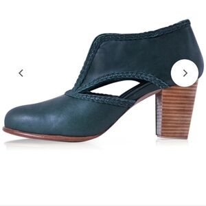 NEW Bali Elf SPIRIT WALKER Look A Like Black Leather Ankle Booties SZ 9/ 40